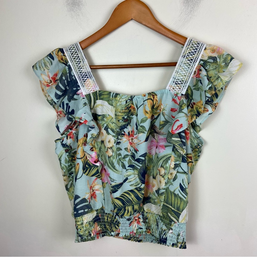OLM Women’s Tropical Floral Smocked Flutter Sleeve Tank Top Blouse Size Medium - Picture 6 of 10